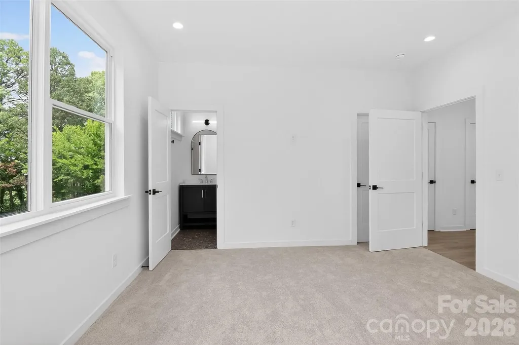 2716 Baltimore Avenue Charlotte NC 28203