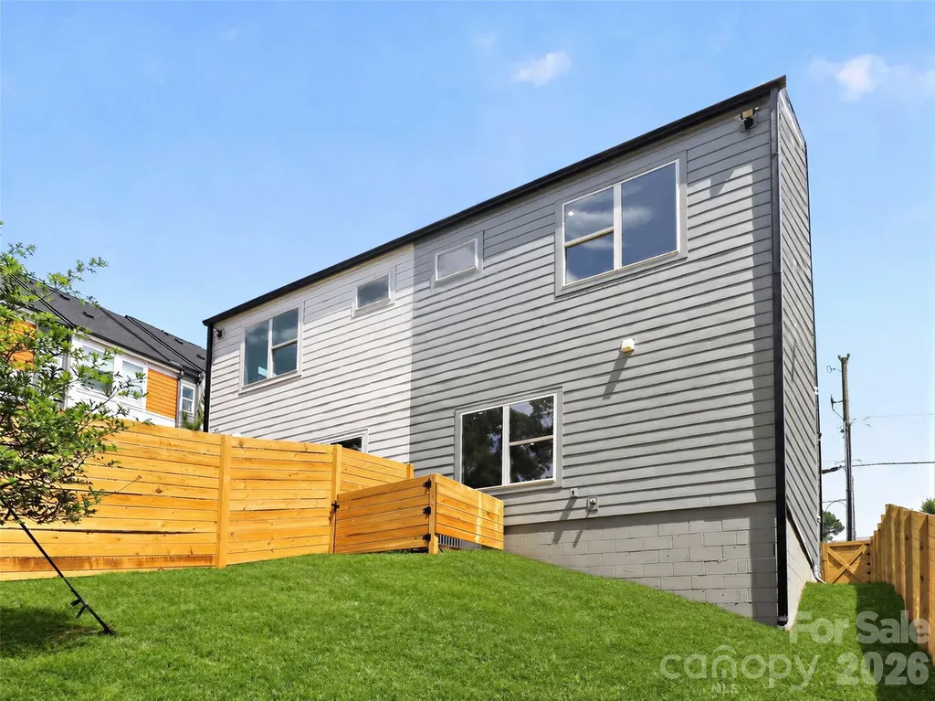 2716 Baltimore Avenue Charlotte NC 28203