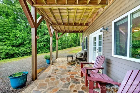 696 Hickory Nut Hollow Old Fort NC 28762