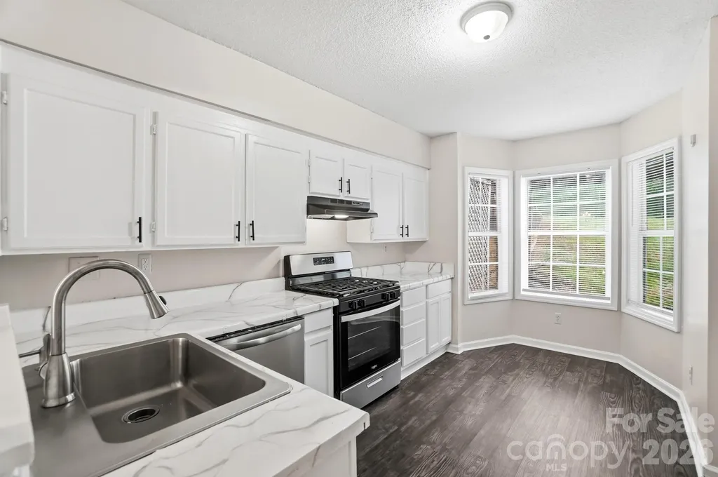 6043 Green Forest Drive Charlotte NC 28212