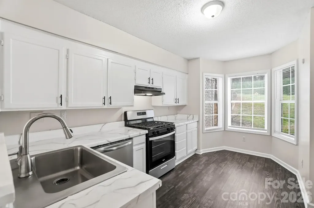 6043 Green Forest Drive Charlotte NC 28212