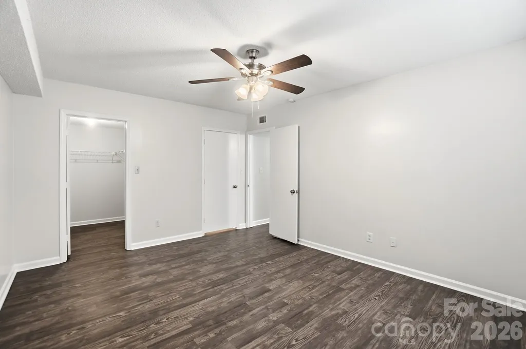 6043 Green Forest Drive Charlotte NC 28212