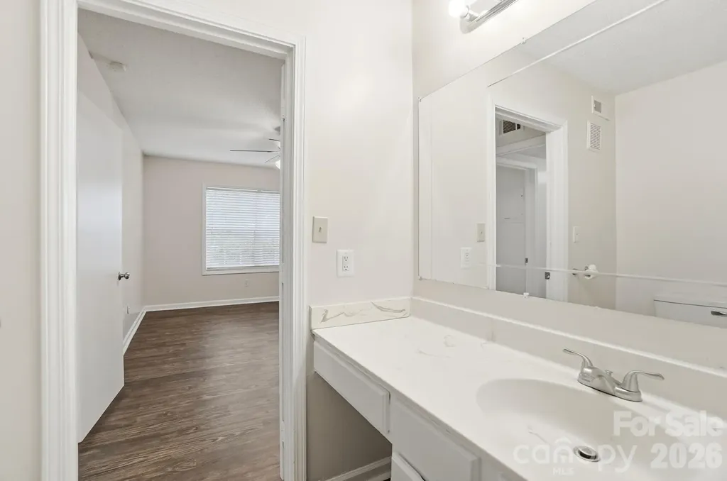6043 Green Forest Drive Charlotte NC 28212