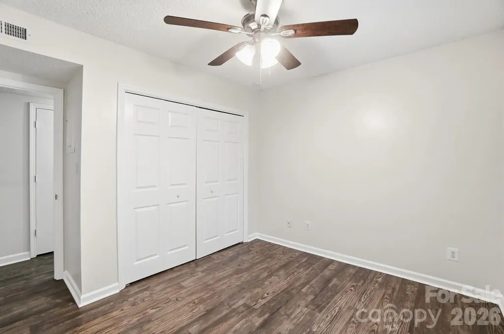 6043 Green Forest Drive Charlotte NC 28212