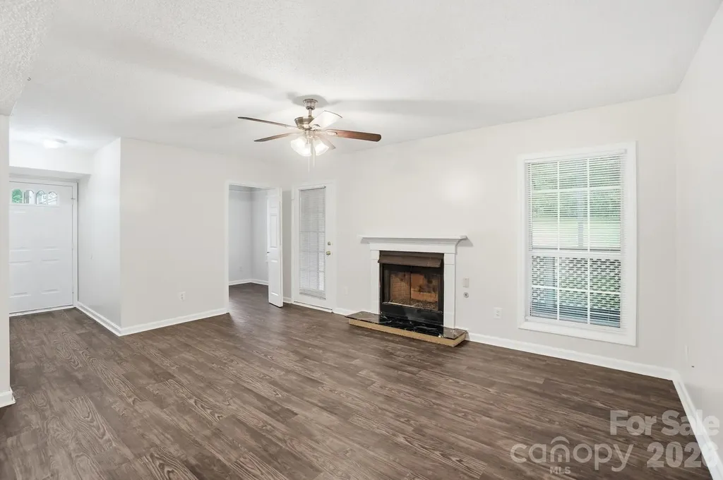 6043 Green Forest Drive Charlotte NC 28212