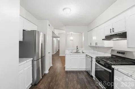 6043 Green Forest Drive Charlotte NC 28212