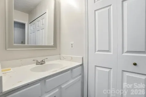 6043 Green Forest Drive Charlotte NC 28212