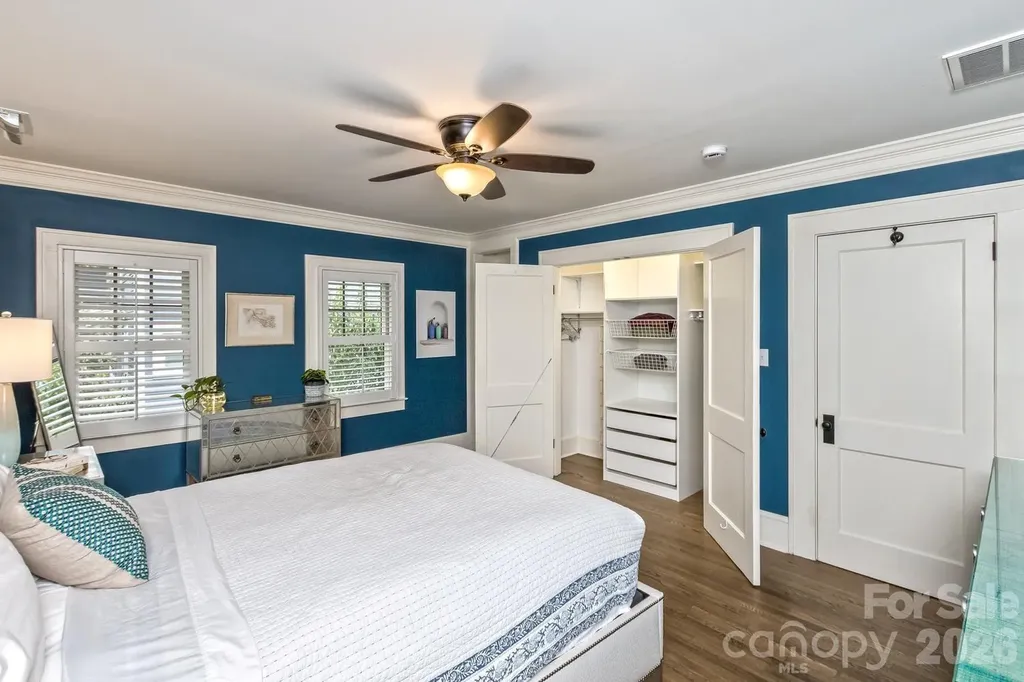 23 Woodvale Avenue Asheville NC 28804