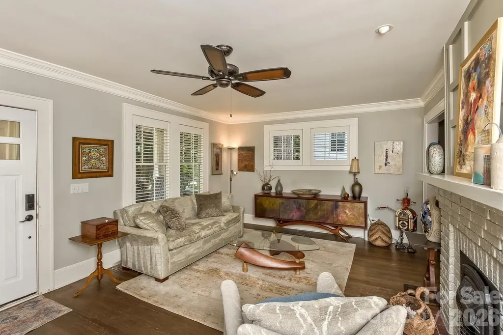 23 Woodvale Avenue Asheville NC 28804