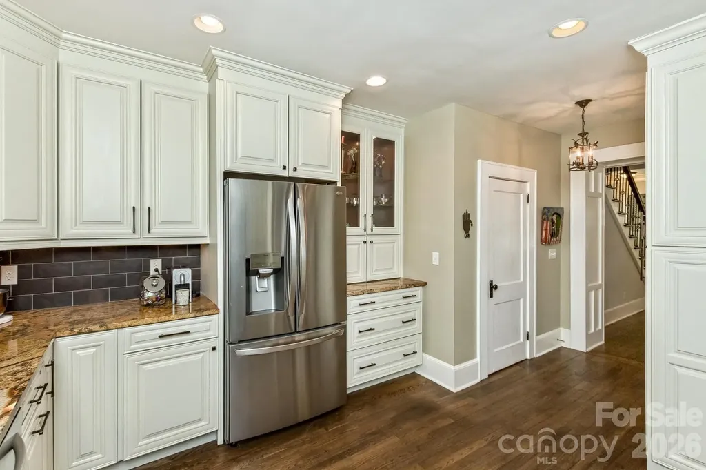 23 Woodvale Avenue Asheville NC 28804