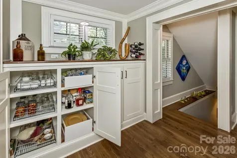 23 Woodvale Avenue Asheville NC 28804