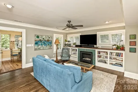 23 Woodvale Avenue Asheville NC 28804
