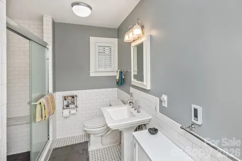 23 Woodvale Avenue Asheville NC 28804