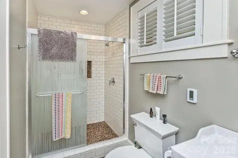 23 Woodvale Avenue Asheville NC 28804