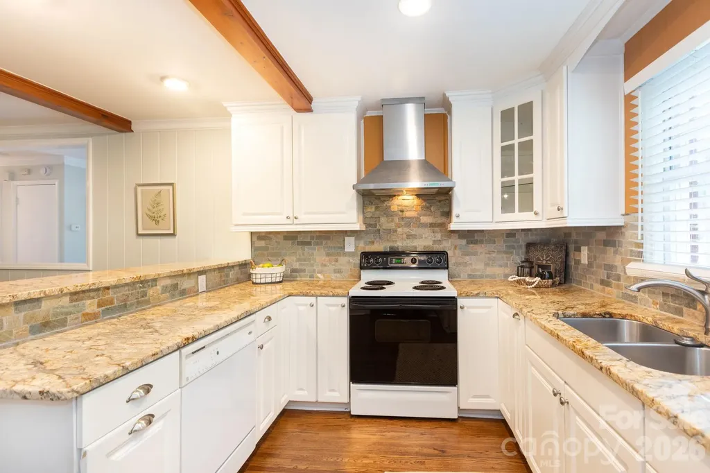 5100 Kimwood Place Charlotte NC 28205
