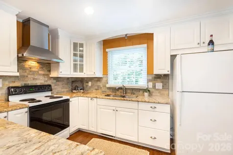 5100 Kimwood Place Charlotte NC 28205
