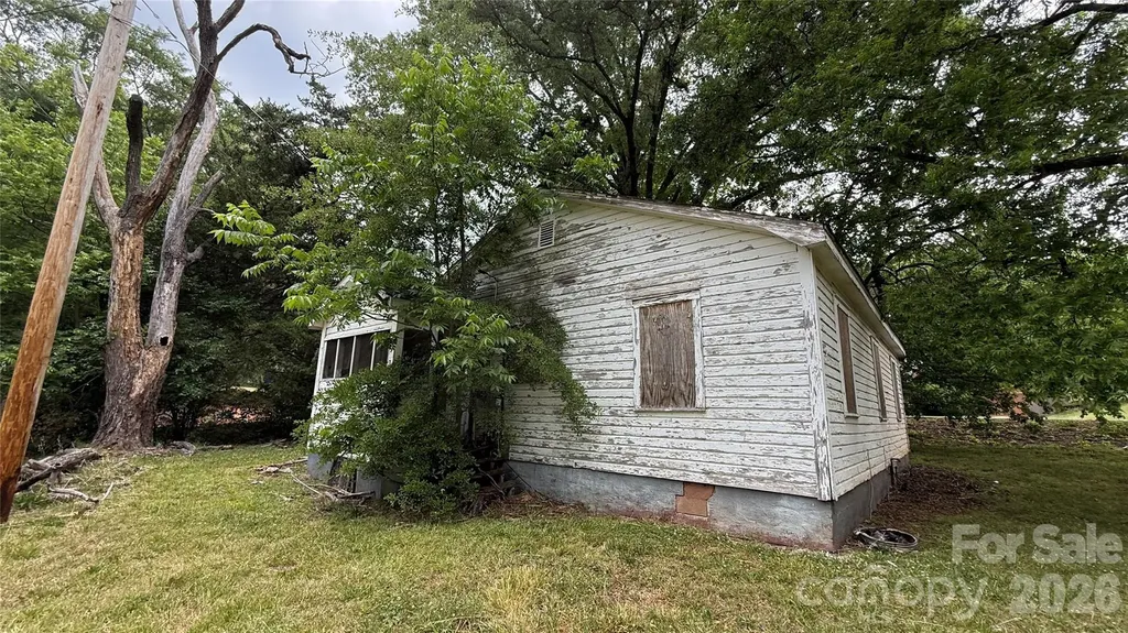 255 Washington Street Forest City NC 28043