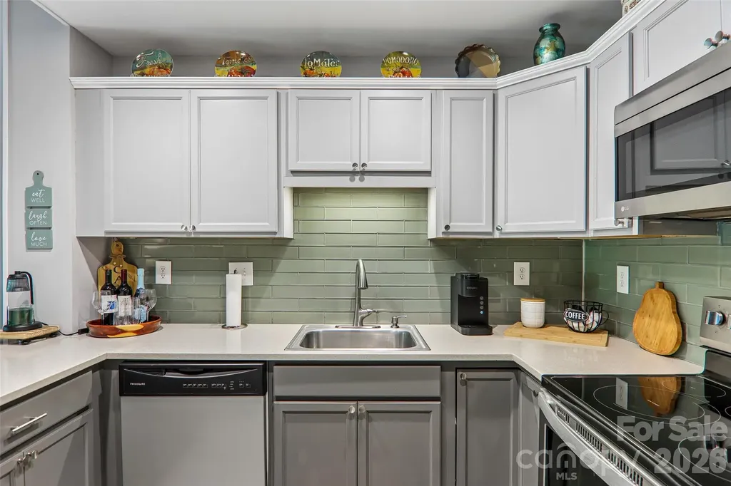 147 W Lake Drive S Lake Lure NC 28746