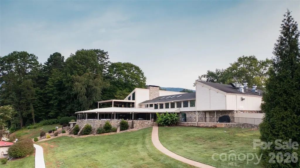 147 W Lake Drive S Lake Lure NC 28746