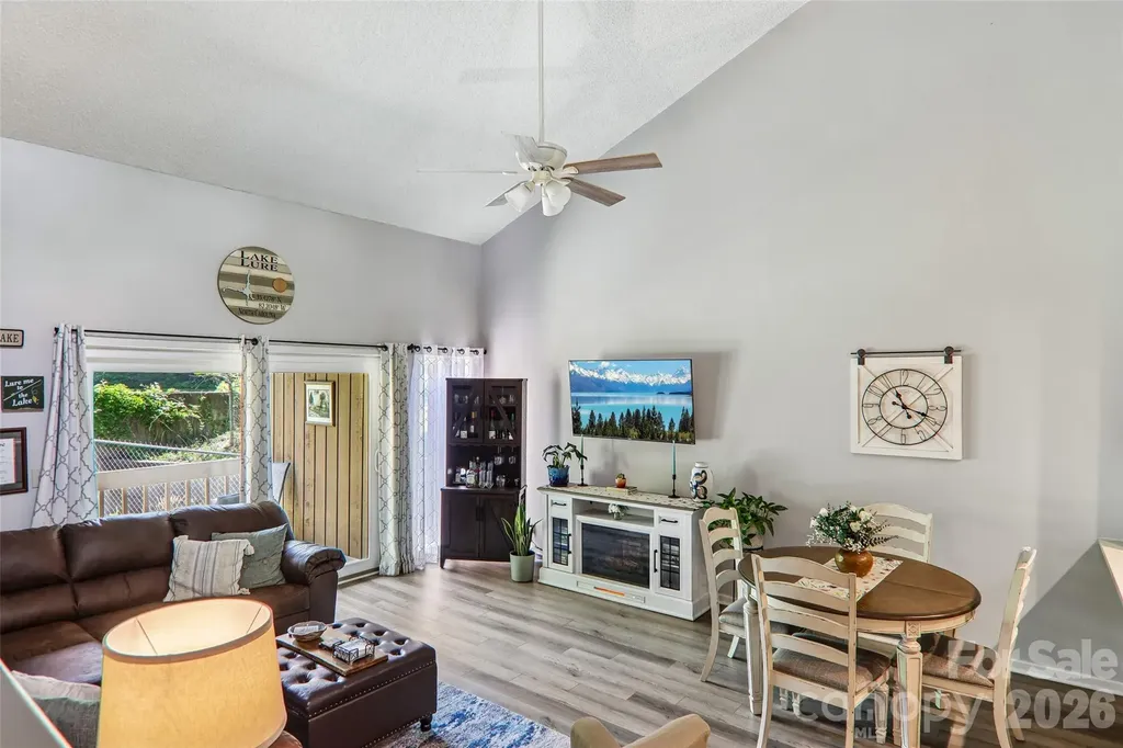 147 W Lake Drive S Lake Lure NC 28746