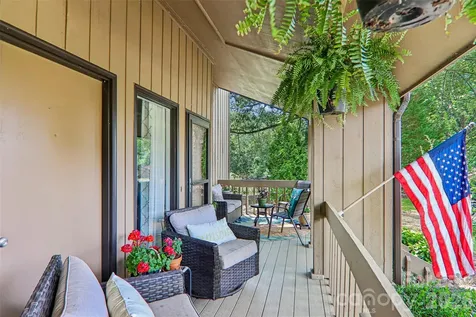 147 W Lake Drive S Lake Lure NC 28746