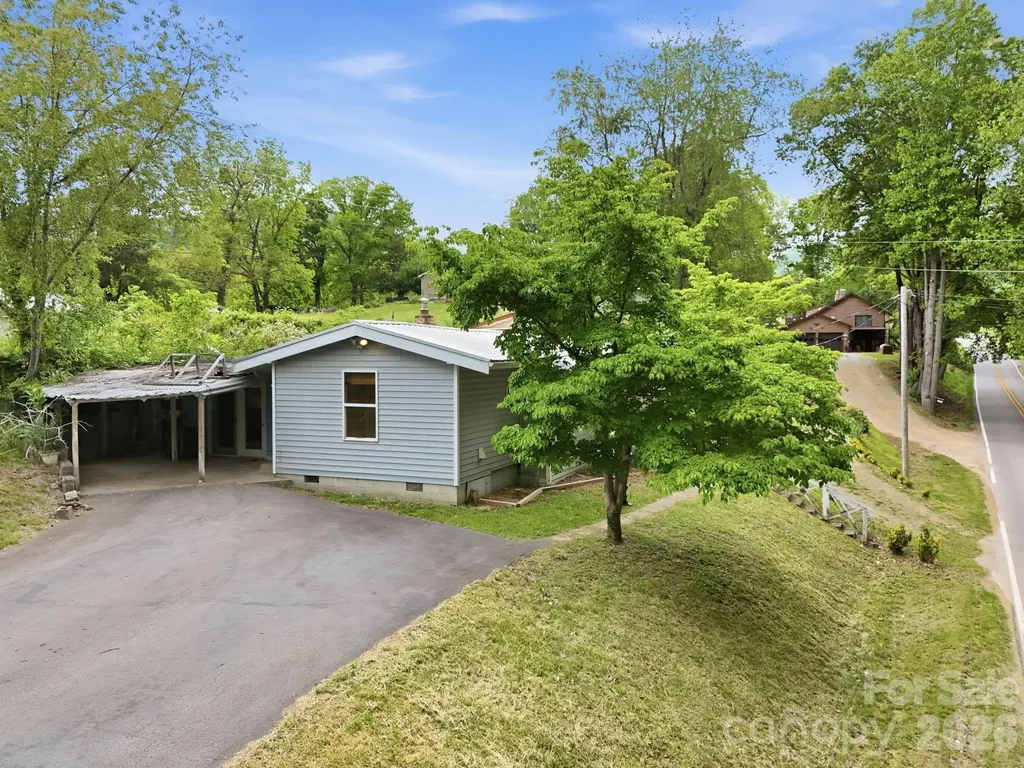 3383 Thickety Road Clyde NC 28721