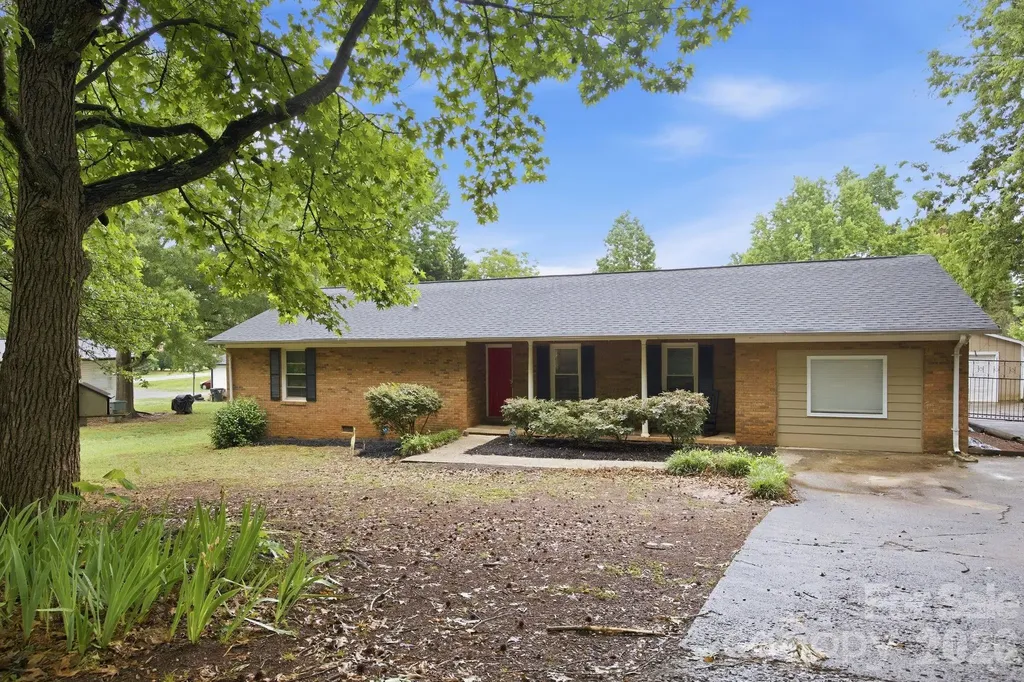 1709 Andover Street NW Concord NC 28027