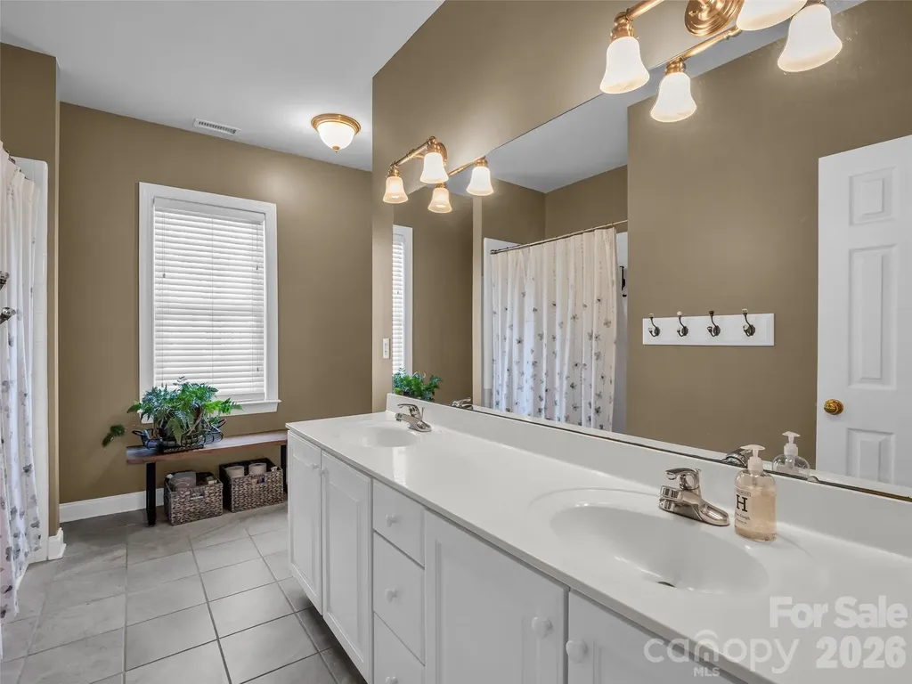 1042 Columbine Road Asheville NC 28803