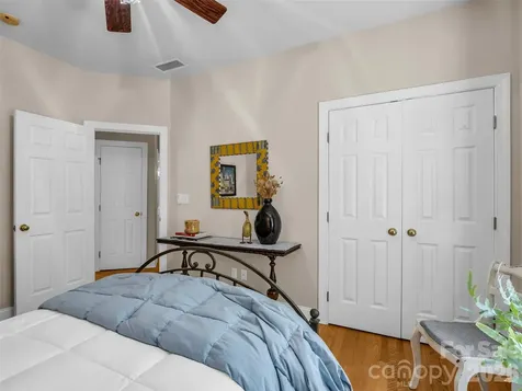 1042 Columbine Road Asheville NC 28803