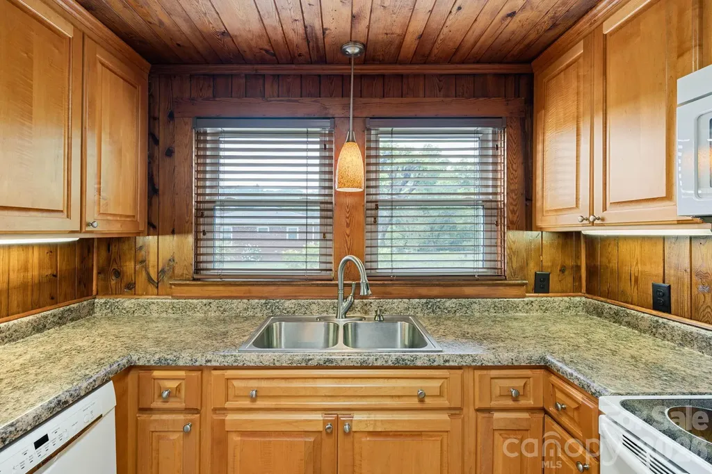 191 Thompson Road Rutherfordton NC 28139