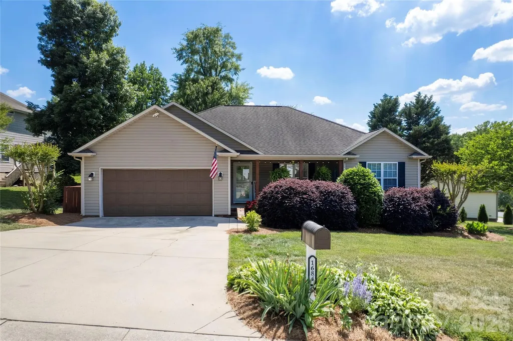 1684 Red Bird Circle Concord NC 28025
