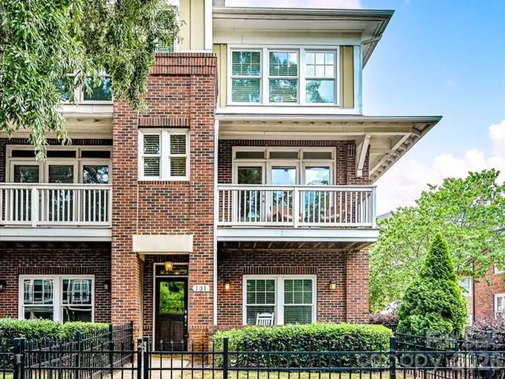 131 Grandin Road Charlotte NC 28208