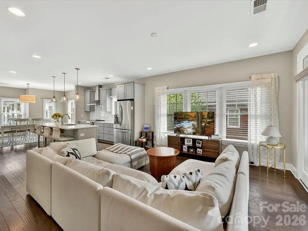 131 Grandin Road Charlotte NC 28208