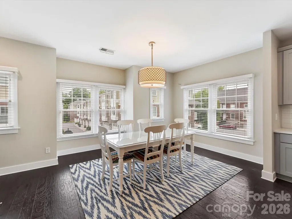 131 Grandin Road Charlotte NC 28208
