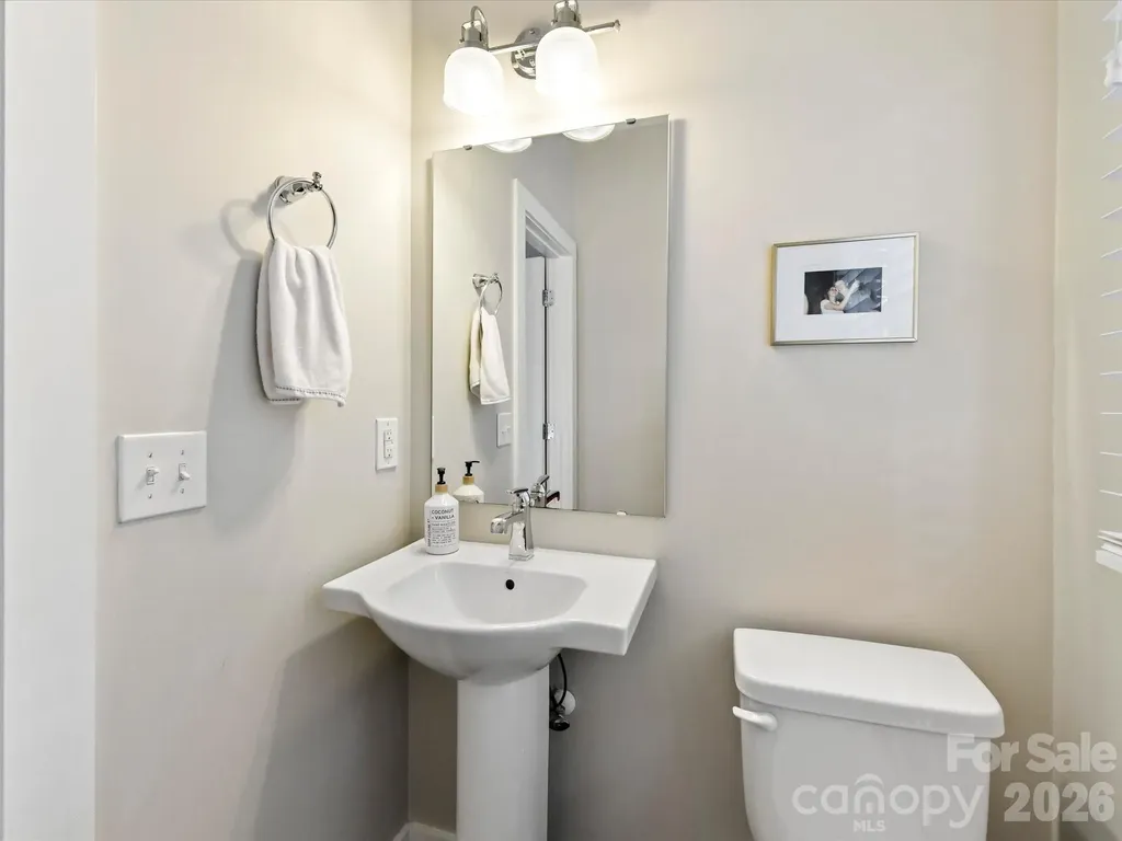 131 Grandin Road Charlotte NC 28208