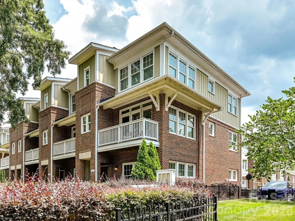 131 Grandin Road Charlotte NC 28208