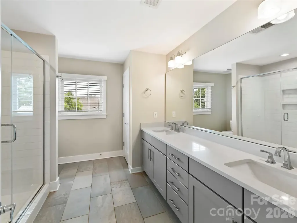 131 Grandin Road Charlotte NC 28208