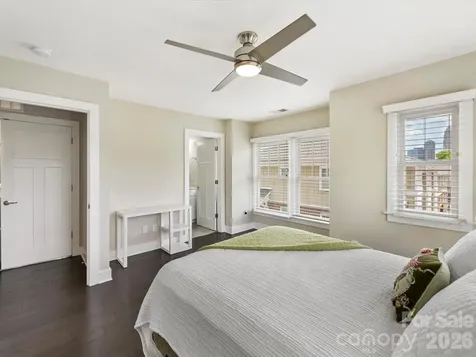 131 Grandin Road Charlotte NC 28208