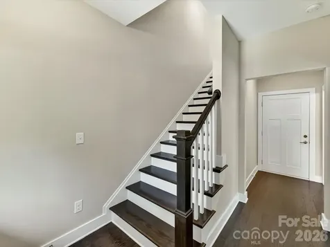 131 Grandin Road Charlotte NC 28208