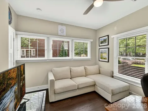 131 Grandin Road Charlotte NC 28208