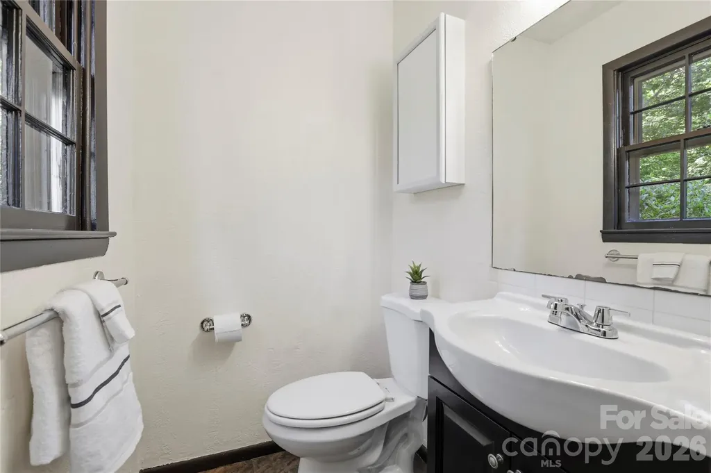 38 Nixon Terrace Asheville NC 28805