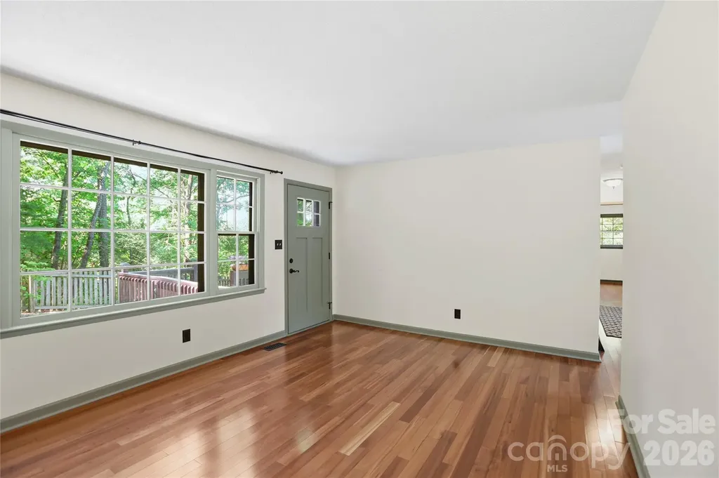 38 Nixon Terrace Asheville NC 28805