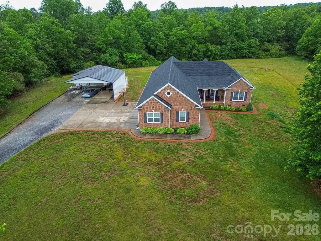 3127 Yorkshire Lane Boonville NC 27011