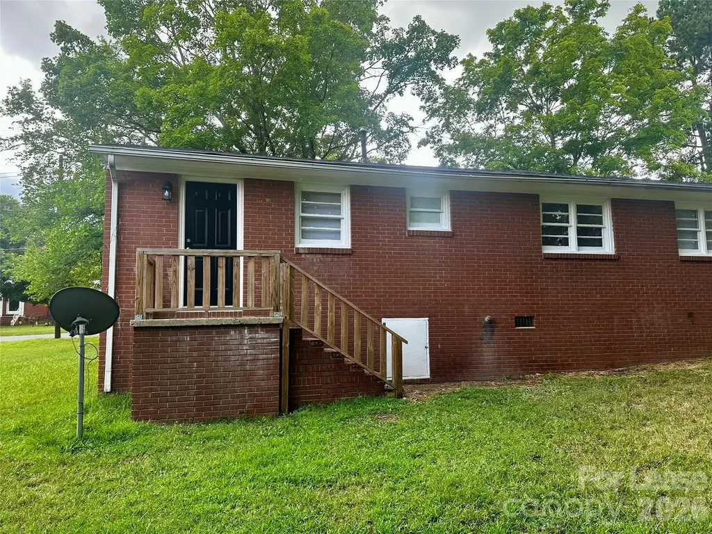 110 Mendota Avenue Lexington NC 27292
