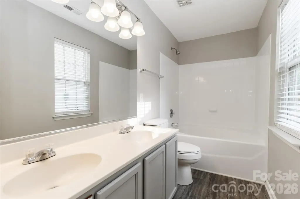2721 Fairstone Avenue Charlotte NC 28269