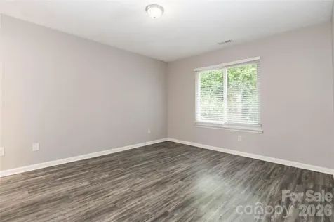 2721 Fairstone Avenue Charlotte NC 28269