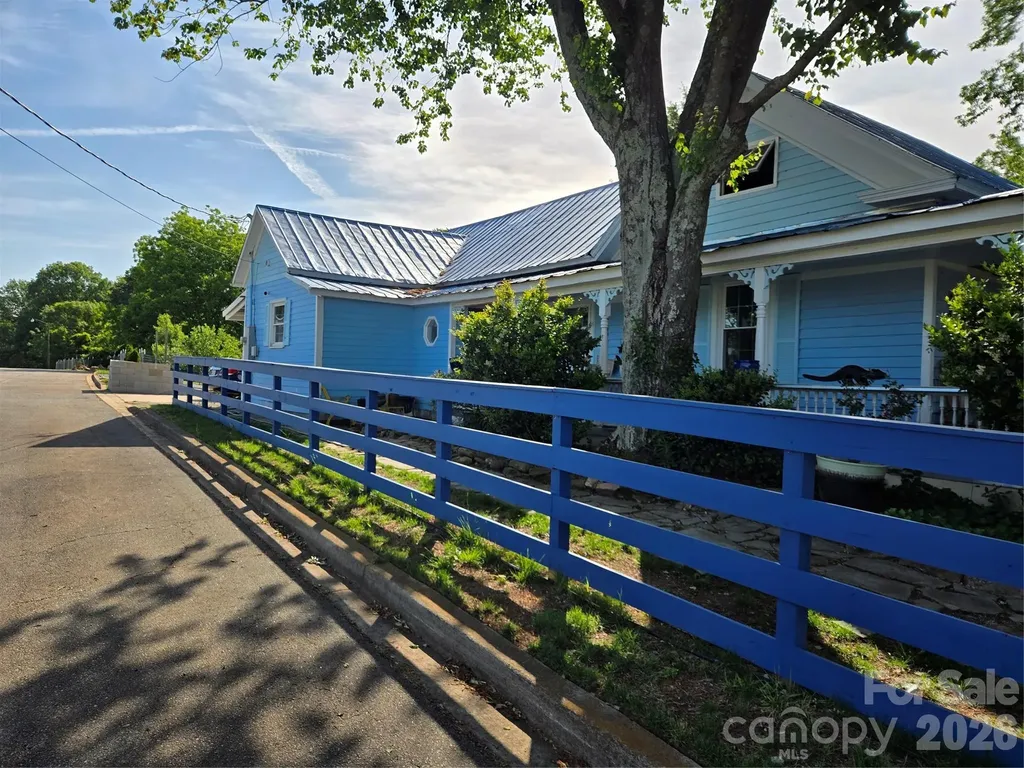 215 Cherry Mountain Street Ellenboro NC 28040