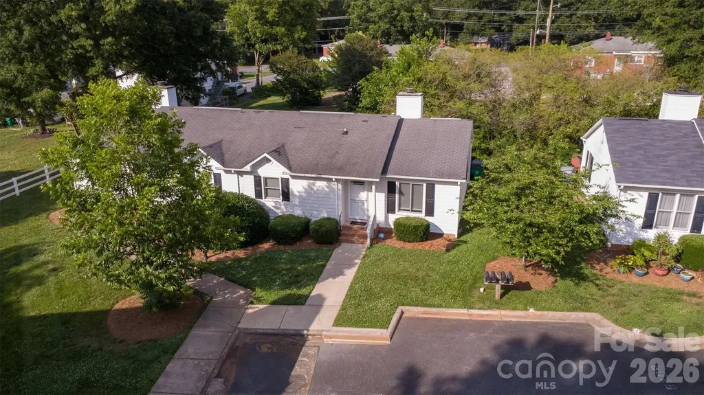 6027 Crape Myrtle Lane Charlotte NC 28216