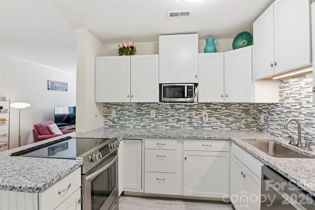 6027 Crape Myrtle Lane Charlotte NC 28216