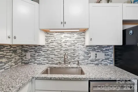 6027 Crape Myrtle Lane Charlotte NC 28216